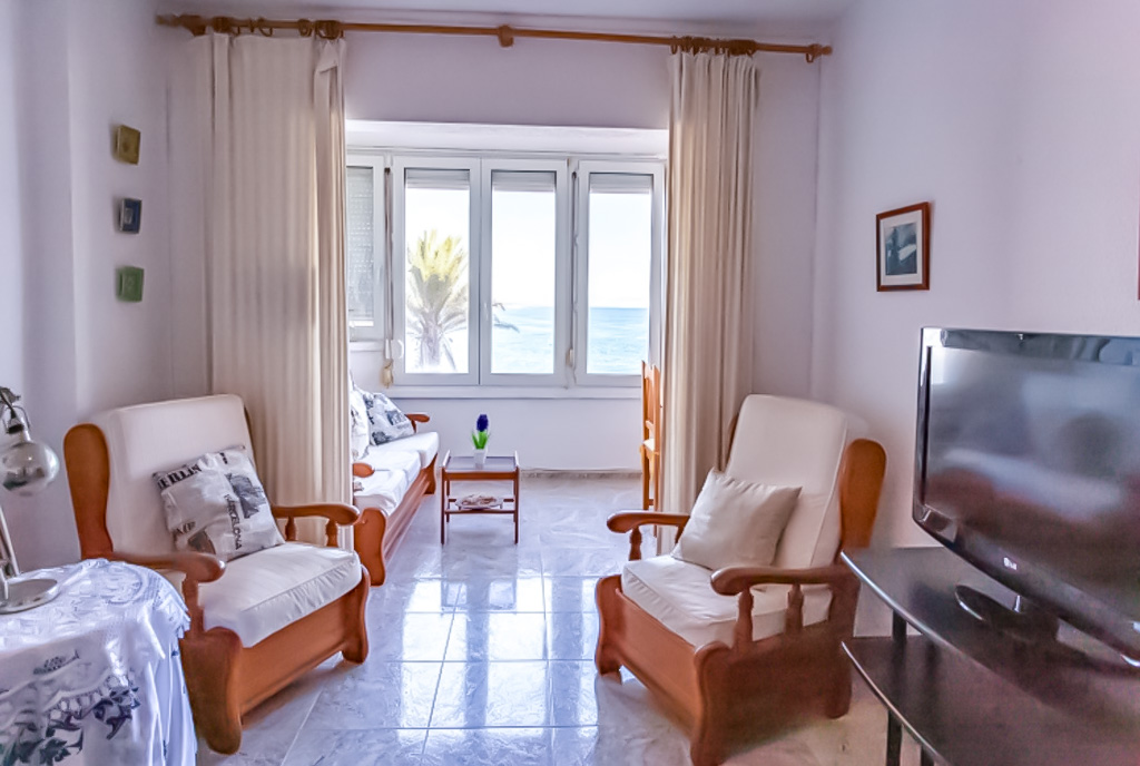 jeden z pokoi w luksusowym apartamencie na sprzedaż Hiszpania Torrevieja