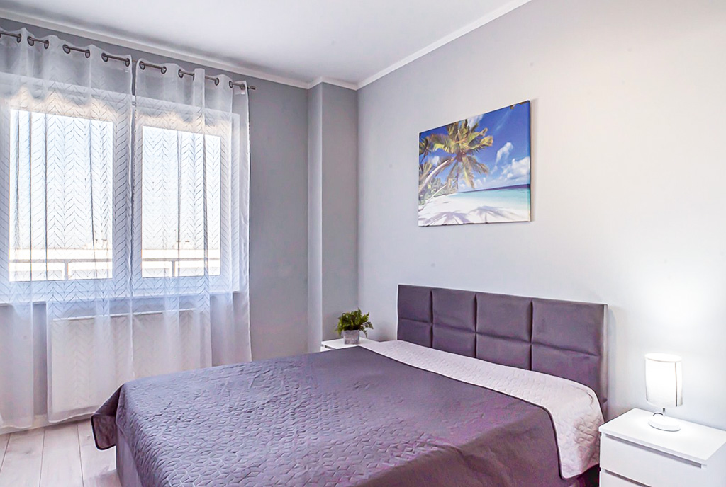 fragment sypialni w ekskluzywnym apartamencie na wynajem Bolesławiec