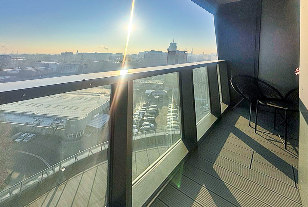 imponujący widok z balkonu przy ekskluzywnym apartamencie na wynajem Szczecin