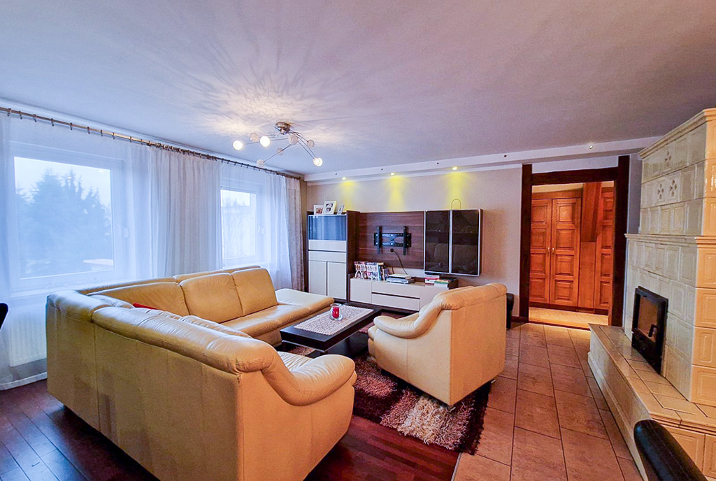 fragment pokoju dziennego w luksusowym apartamencie na sprzedaż Zielona Góra okolice