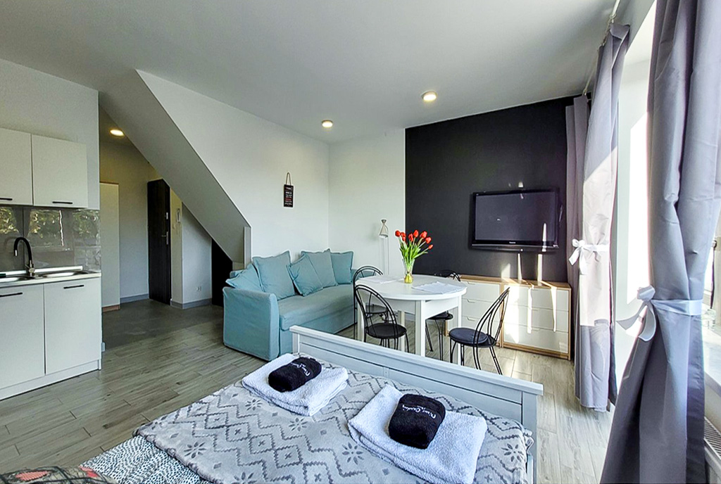 jeden z pokoi na terenie ekskluzywnej willi na sprzedaż Kwidzyn