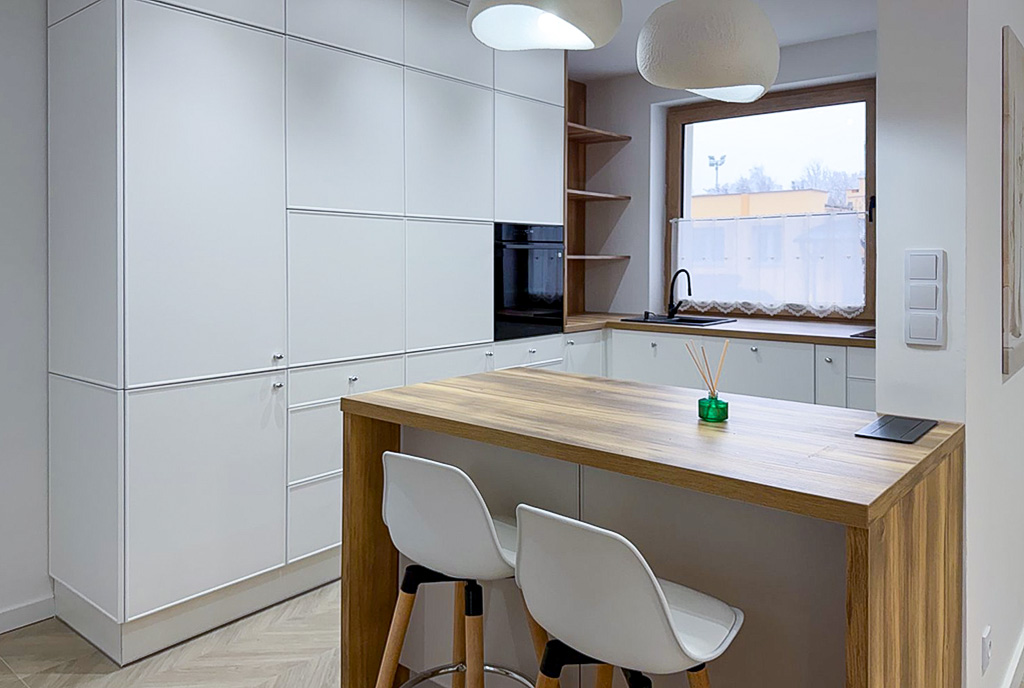 komfortowa kuchnia w ekskluzywnej willi na wynajem Legnica okolice