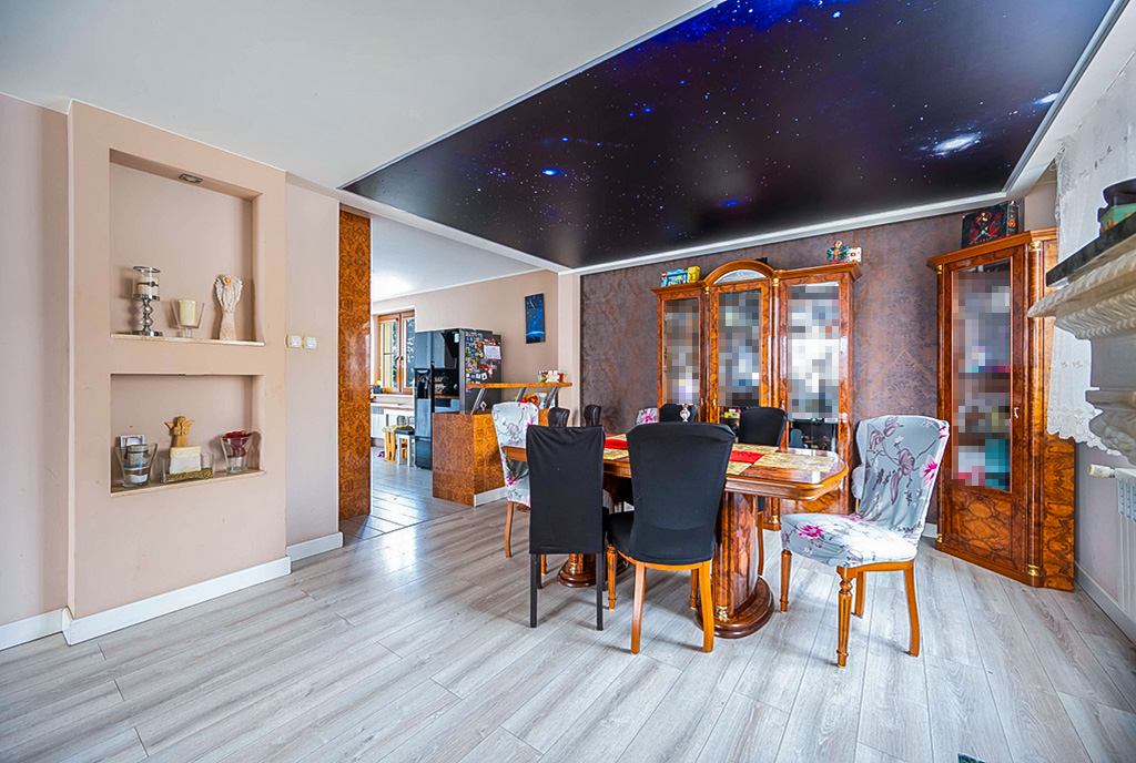 salon oraz jadalnia w ekskluzywnej willi do sprzedaży Gdańsk okolice