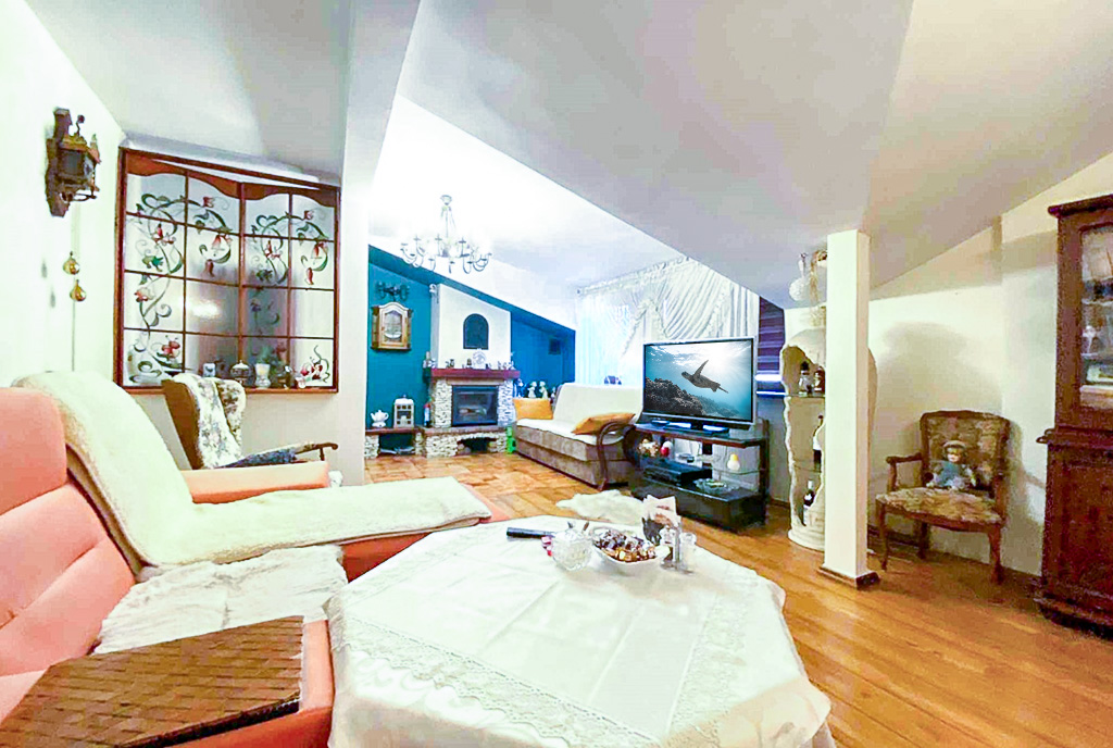 imponujący salon w ekskluzywnym apartamencie do sprzedaży Częstochowa