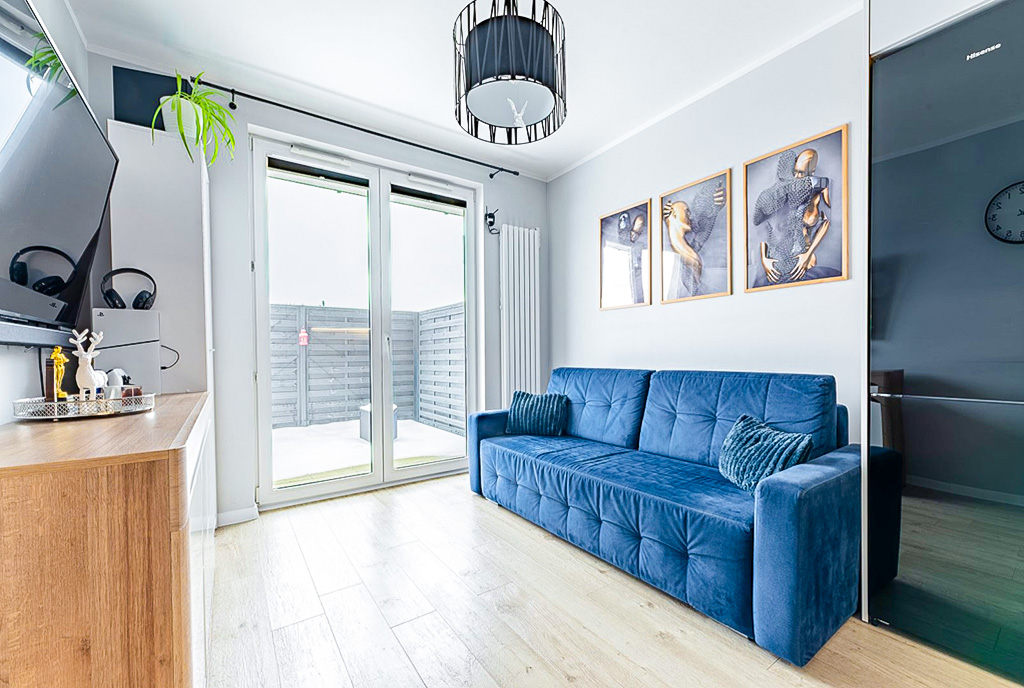 druga strona salonu w luksusowym apartamencie na sprzedaż Gdynia okolice