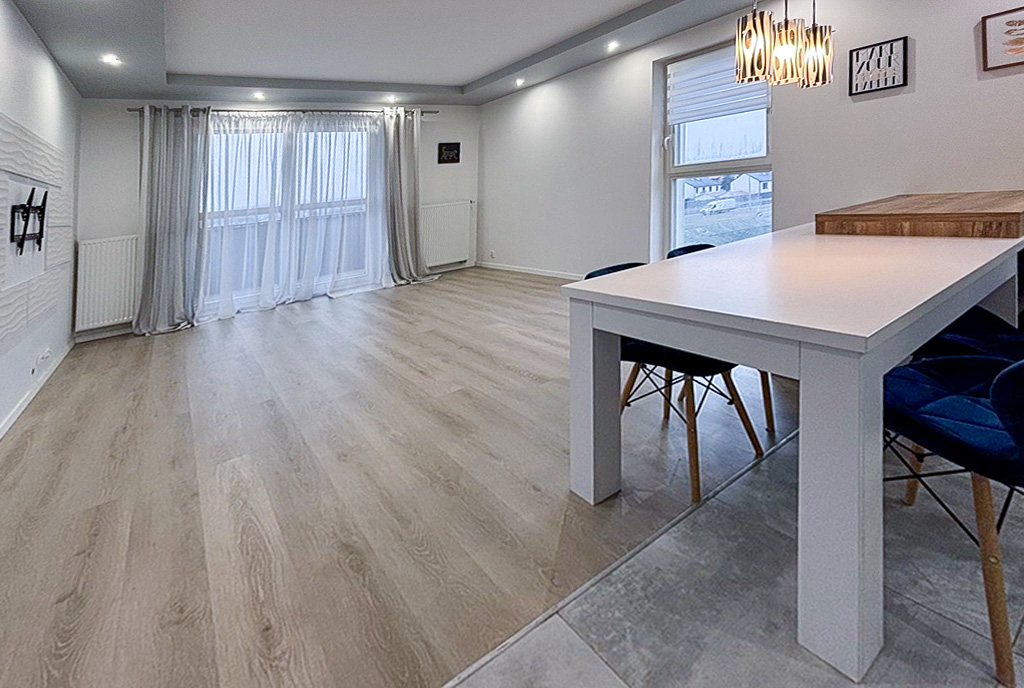 widok na pokój dzienny w luksusowym apartamencie do wynajmu Szczecin