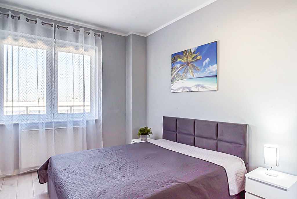 fragment sypialni w ekskluzywnym apartamencie na wynajem Bolesławiec