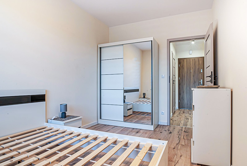 fragment sypialni w ekskluzywnym apartamencie na wynajem Bolesławiec