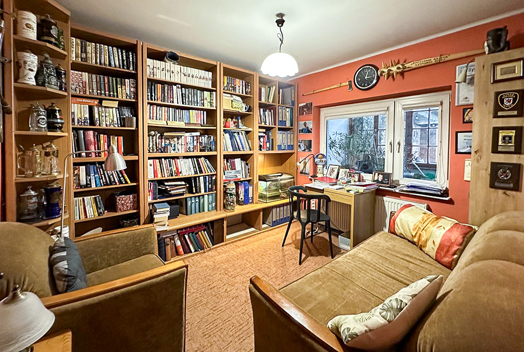 elegancka biblioteka w ekskluzywnym domu na sprzedaż Gdańsk okolice