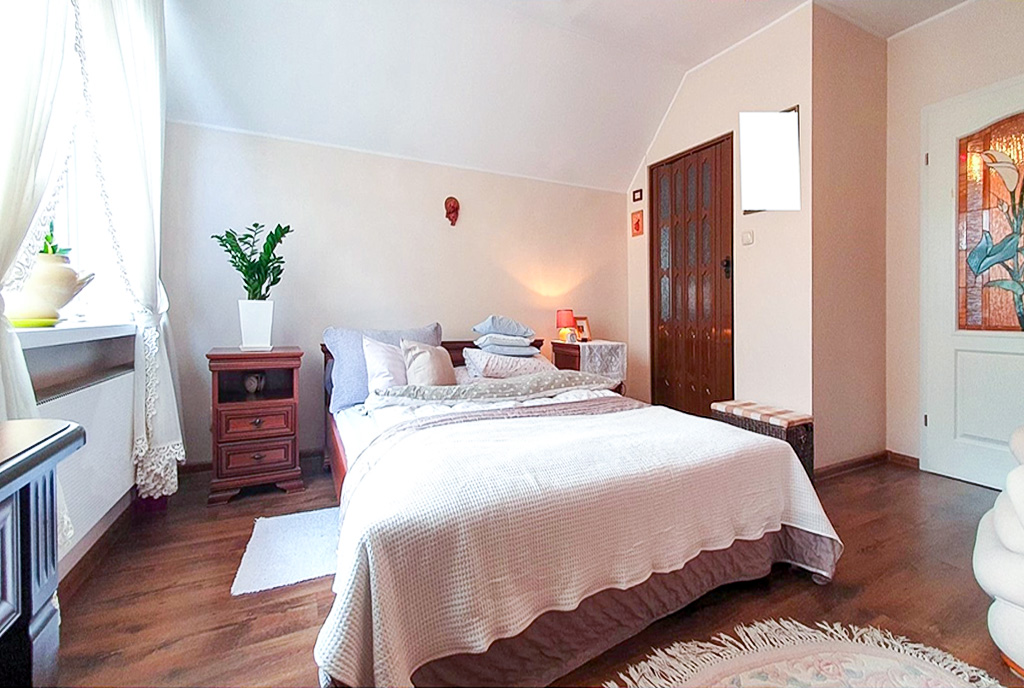 kameralna sypialnia w ekskluzywnej willi na sprzedaż Kwidzyn