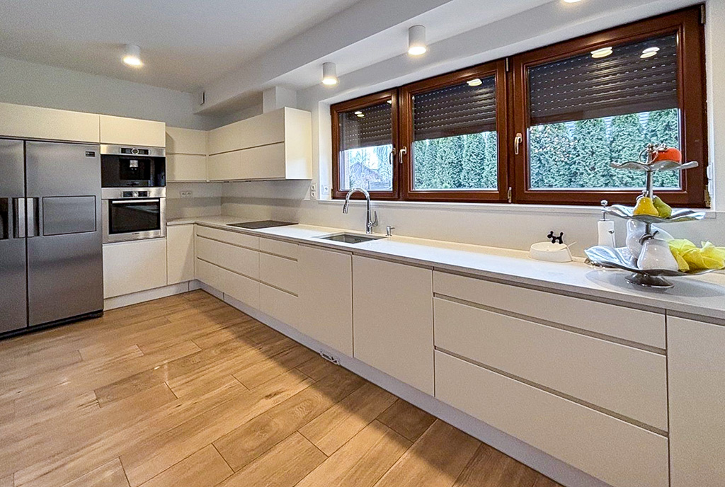 designerska kuchnia w luksusowej willi do wynajmu Szczecin