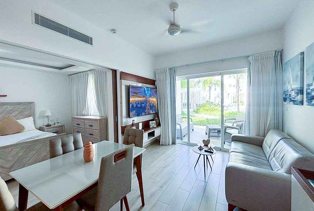 słoneczne wnętrze ekskluzywnego apartamentu do sprzedaży Dominikana Bavaro