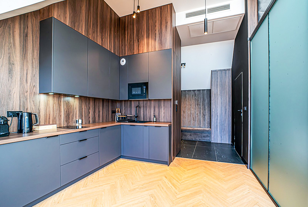 fragment kuchni w ekskluzywnym apartamencie na sprzedaż Jelenia Góra okolice