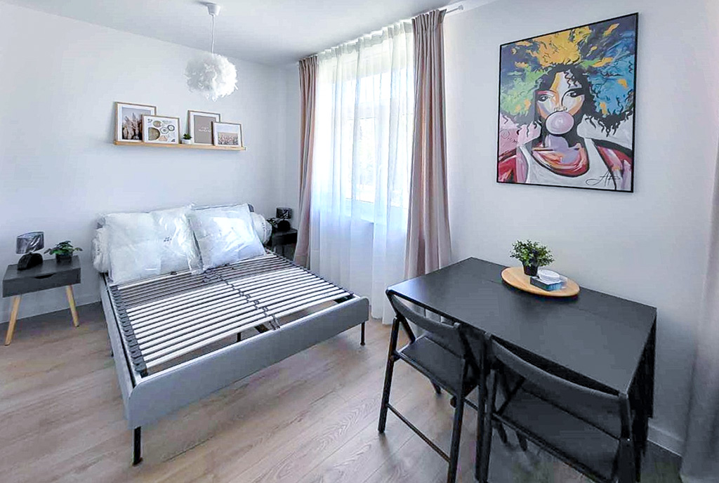 okazała sypialnia w ekskluzywnym apartamencie na wynajem Bielsko-Biała okolice
