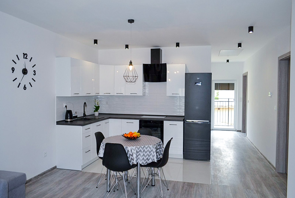 modna aranżacja wnętrza ekskluzywnego apartamentu do sprzedaży Bolesławiec