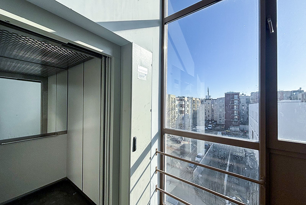 widokowy balkon przy ekskluzywnym apartamencie na wynajem Szczecin