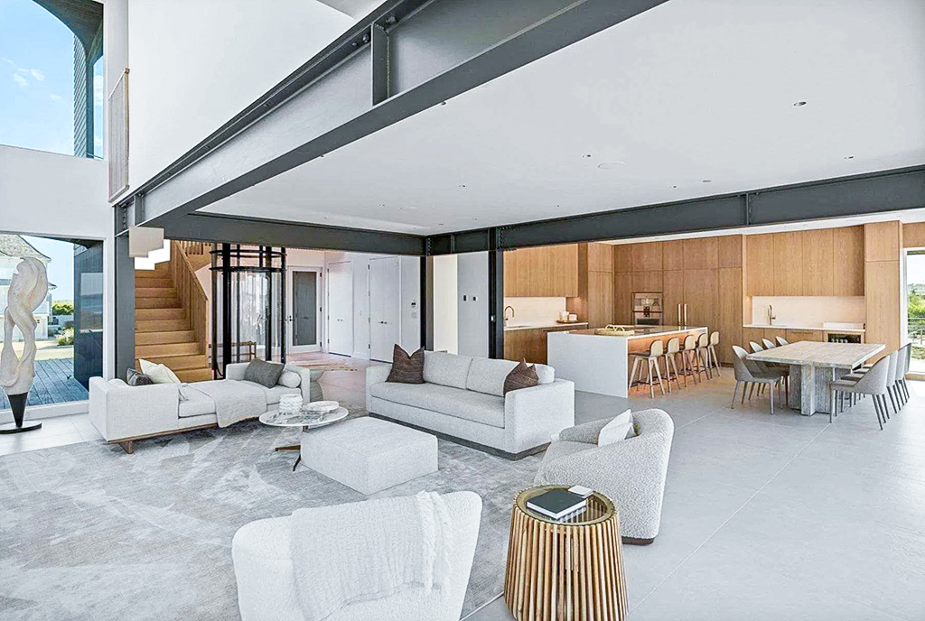 elegancki salon w luksusowej willi na sprzedaż New York Stany Zjednoczone Ameryki