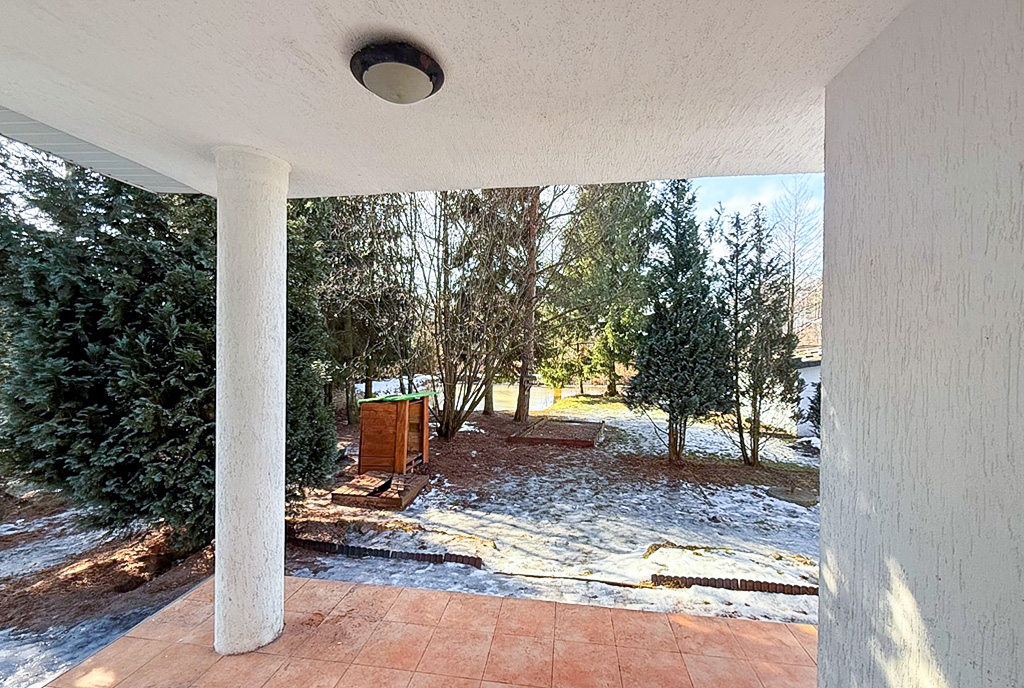 okazały taras przy ekskluzywnej willi na sprzedaż Białystok okolice