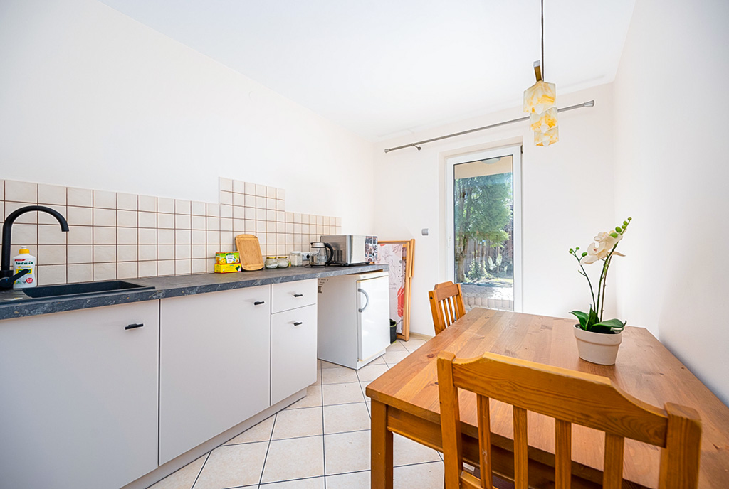 zbliżenie na kuchnię w luksusowej willi na sprzedaż Gdańsk (okolice)