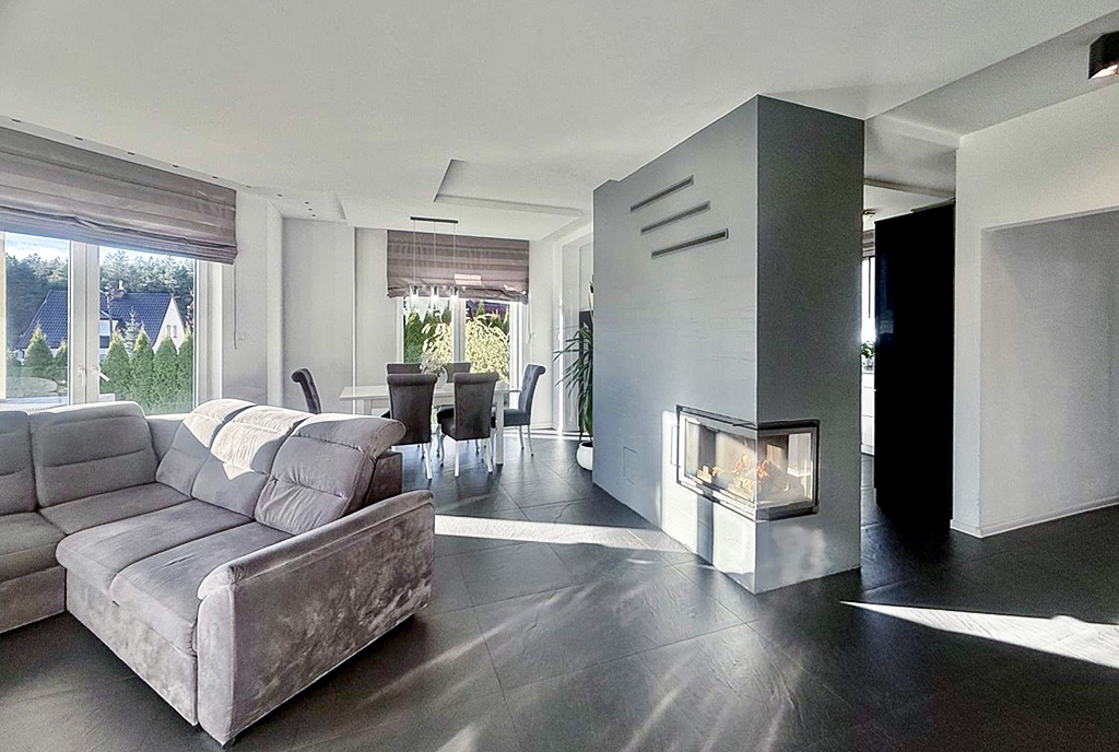 elegancki salon w luksusowej willi na sprzedaż Słupsk okolice