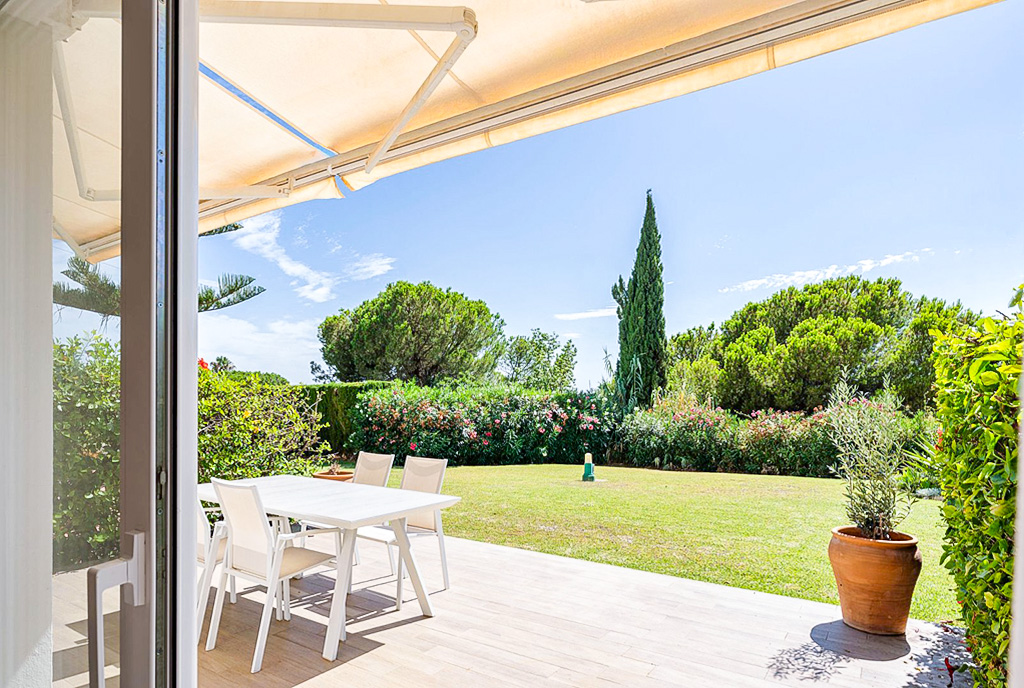 słoneczny tars przy ekskluzywnym apartamencie na sprzedaż Hiszpania Costa del Sol