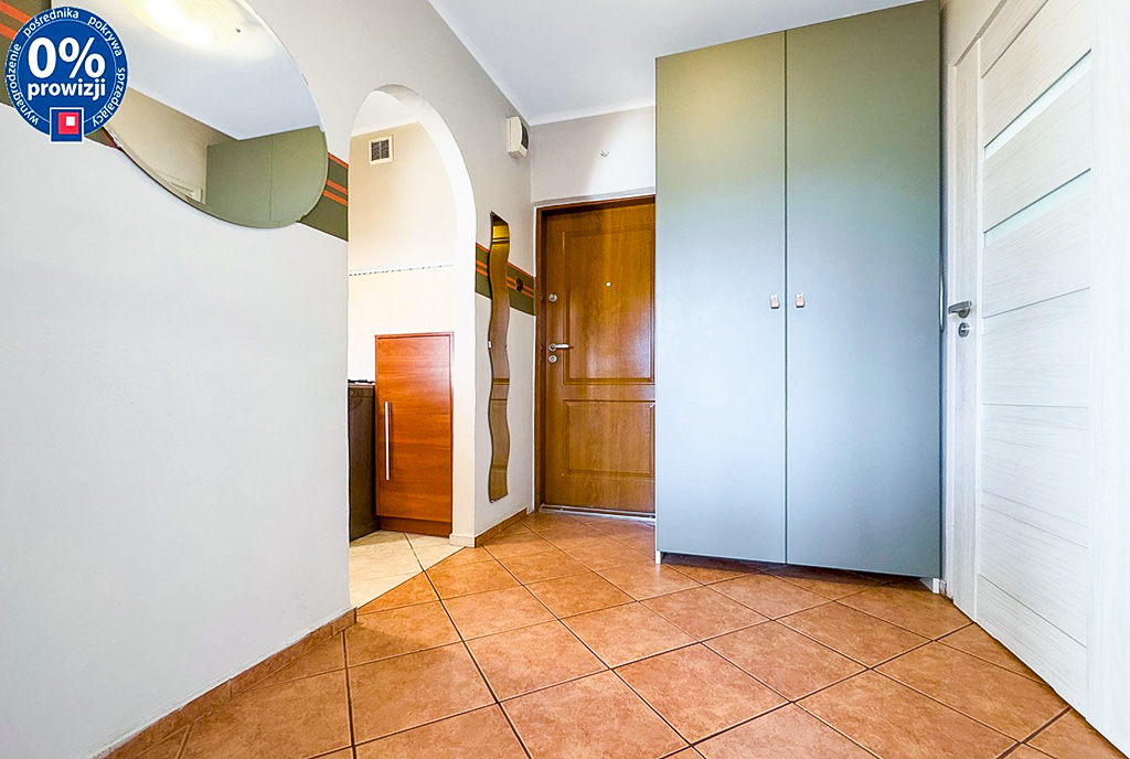 funkcjonalny hol w ekskluzywnym apartamencie na sprzedaż Katowice okolice