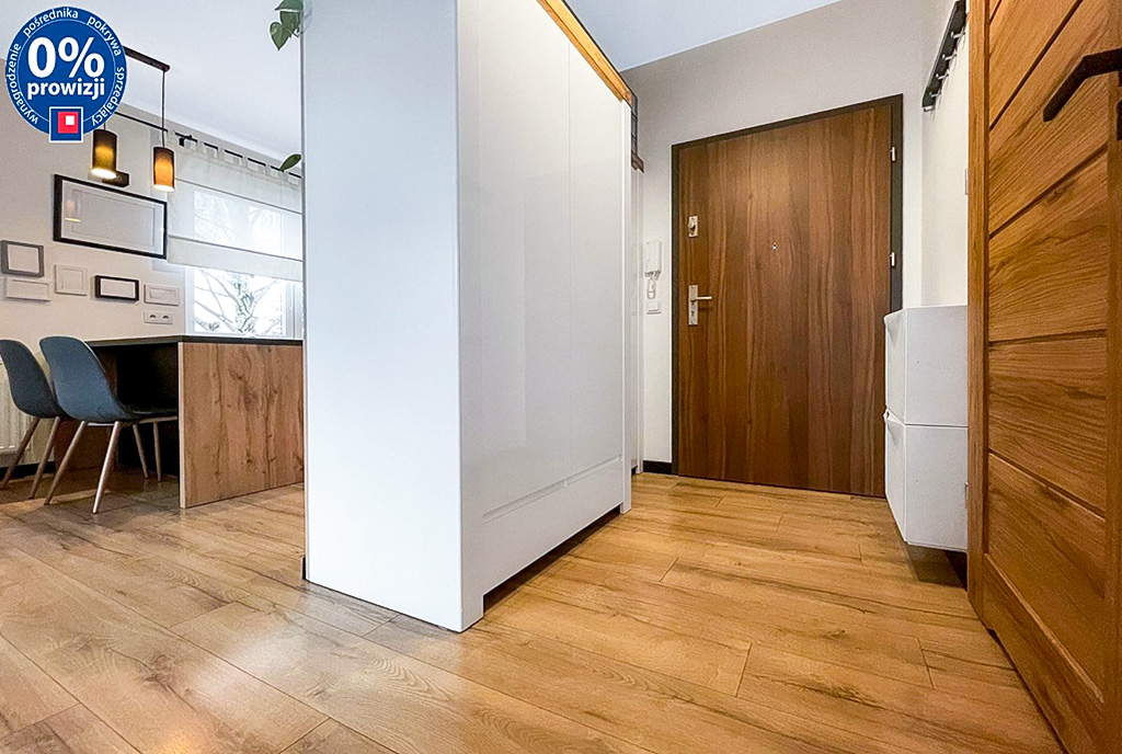 funkcjonalny hol w ekskluzywnym apartamencie na sprzedaż Katowice (okolice)