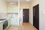 przestronny korytarz w luksusowym apartamencie na sprzedaż Konin