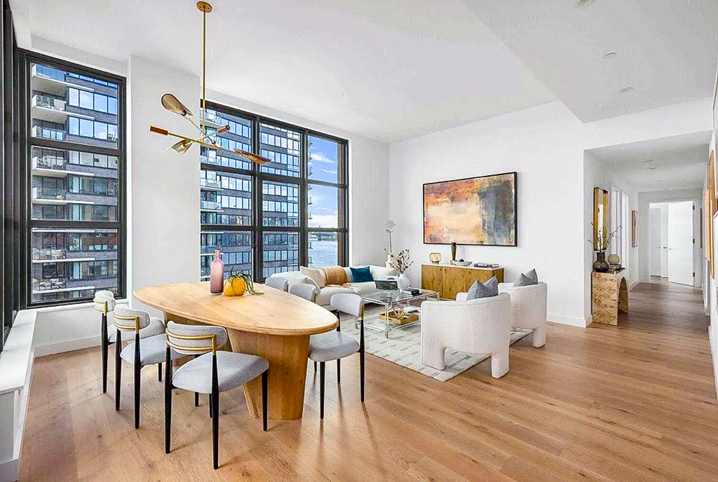 zdjęcie prezentuje pokój dzienny w luksusowym apartamencie na sprzedaż New York Stany Zjednoczone Ameryki
