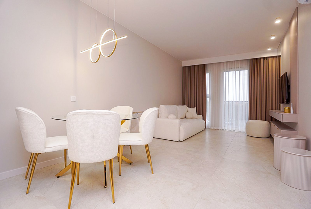 fragment salonu w luksusowym apartamencie do wynajmu Piotrków Trybunalski
