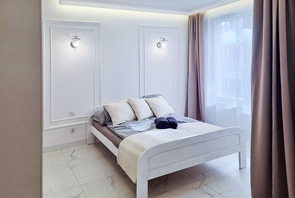 elegancka sypialnia w ekskluzywnym apartamencie na wynajem Szczecin