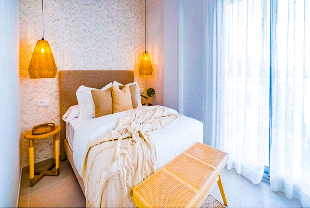 imponująca sypialnia w ekskluzywnym apartamencie na sprzedaż Hiszpania Cancelada Estepona