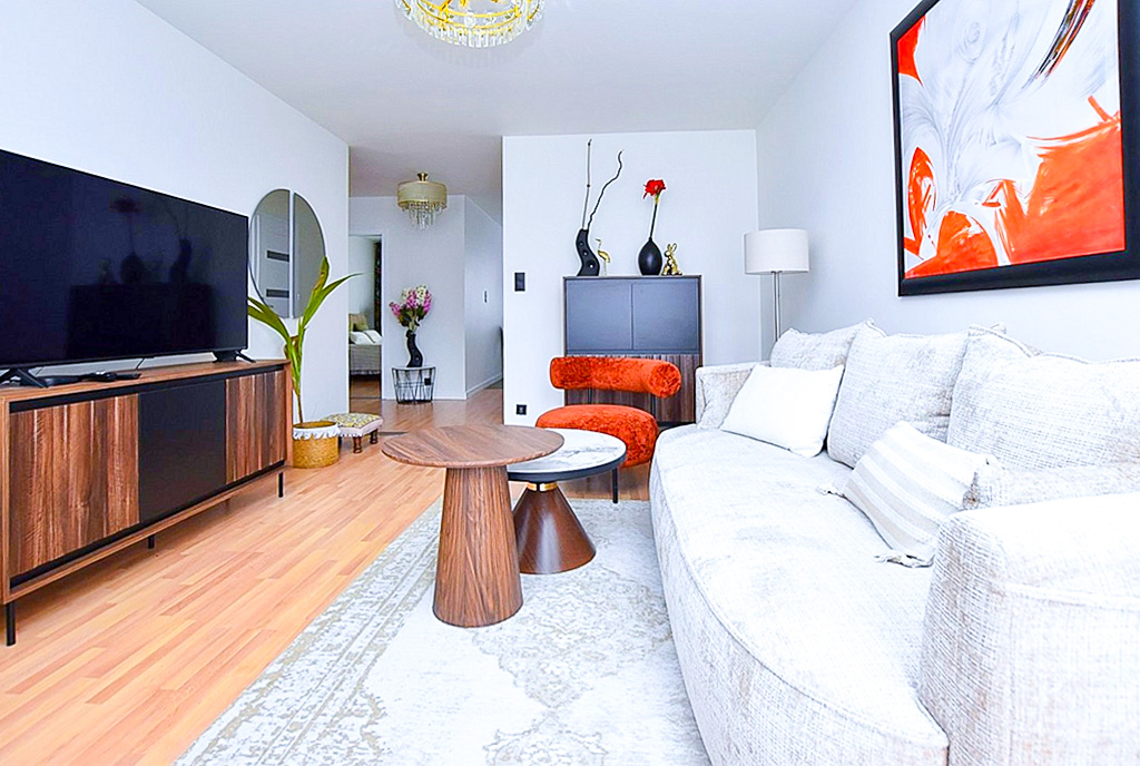 druga strona pokoju dziennego w luksusowym apartamencie na sprzedaż Inowrocław