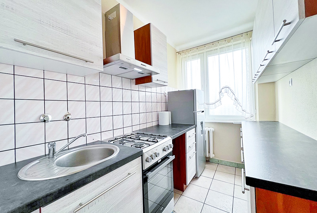 zadbana kuchnia w luksusowym apartamencie do wynajmu Gorzów Wielkopolski
