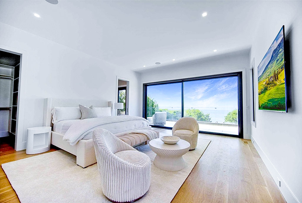 zaprojektowane w bieli wnętrze luksusowej willi na sprzedaż New York Stany Zjednoczone Ameryki