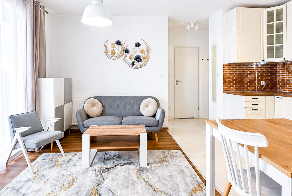 fragment salonu w ekskluzywnym apartamencie do wynajęcia Gdynia (okolice)
