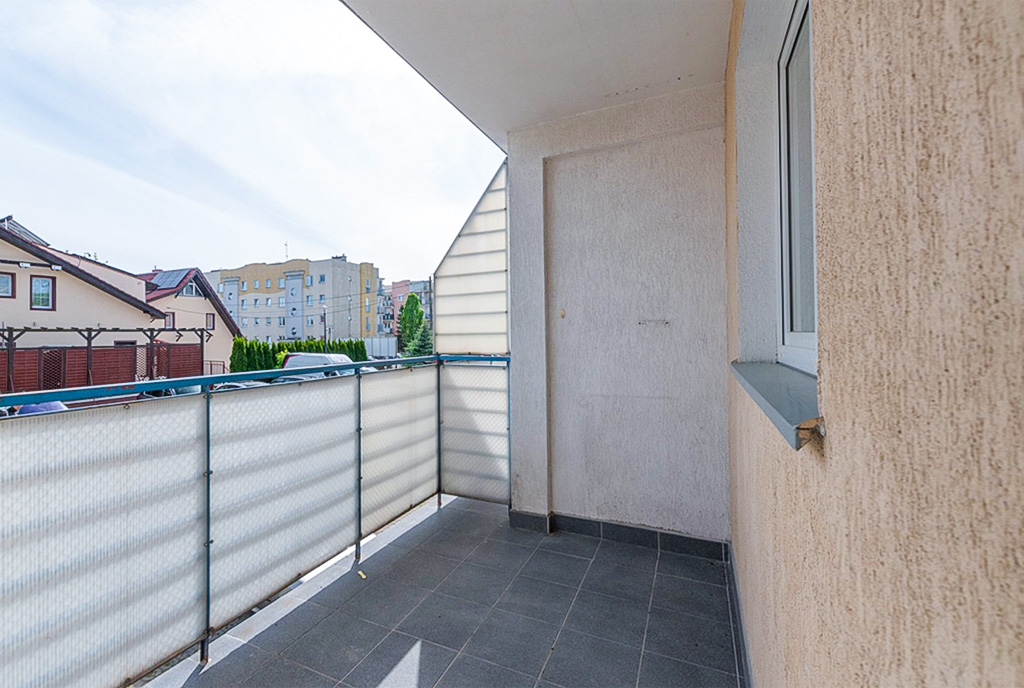 duży taras przy ekskluzywnym apartamencie na wynajem Elbląg