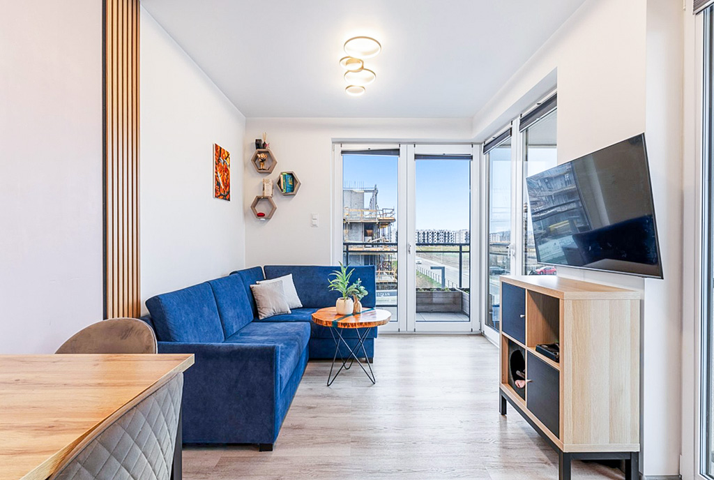 nowoczesny salon w ekskluzywnym apartamencie do sprzedaży Gdynia (okolice) 