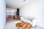 nowoczesny salon i kuchnia w ekskluzywnym apartamencie do wynajęcia Elbląg