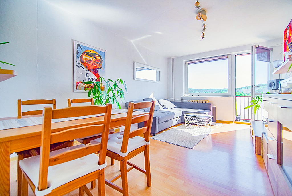jeden z pokoi w ekskluzywnym apartamencie na sprzedaż Gdańsk