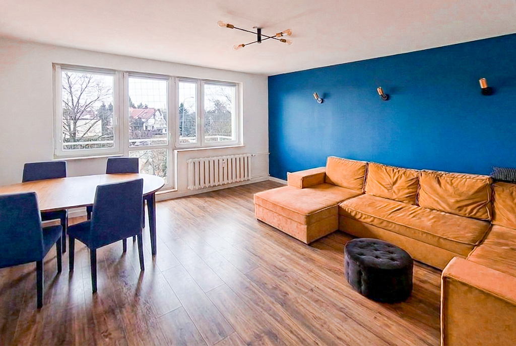 Jedno z pomieszczeń w luksusowym apartamencie na sprzedaż Poznań