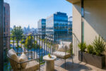 Imponujący balkon w luksusowym apartamencie do sprzedaży Wrocław