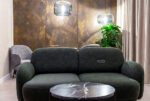 Zbliżenie na salon w luksusowym apartamencie na sprzedaż Wrocław