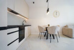 Elegancki salon w ekskluzywnym apartamencie do wynajęcia Piotrków Trybunalski