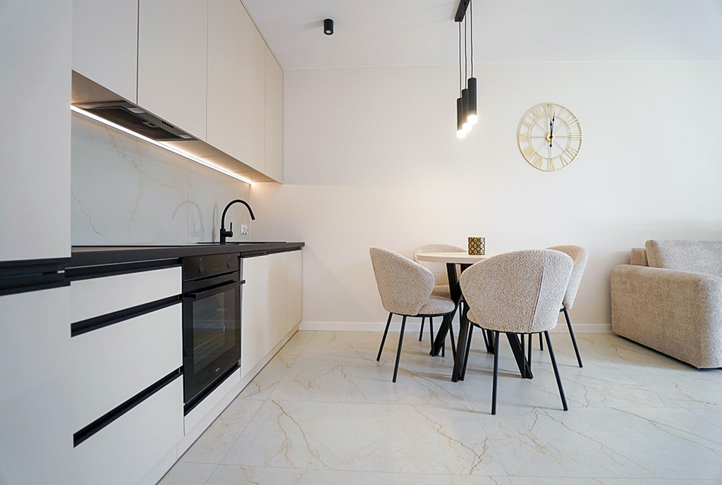 Elegancki salon w ekskluzywnym apartamencie do wynajęcia Piotrków Trybunalski