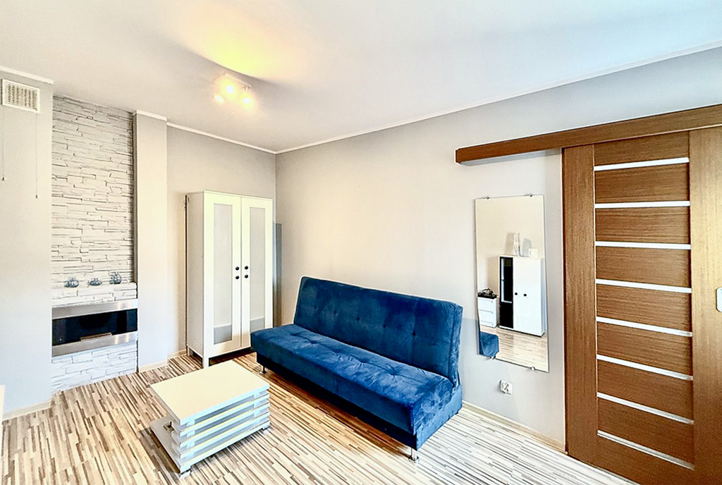 jeden z pokoi w ekskluzywnym apartamencie na wynajem Słupsk