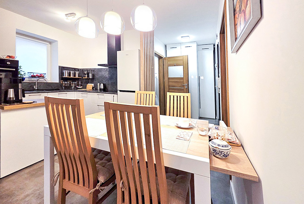 Fragment kuchni w luksusowym apartamencie na sprzedaż Bielsko-Biała okolice.