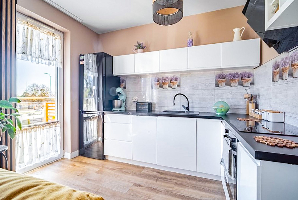 designerska kuchnia w ekskluzywnym apartamencie na sprzedaż Gdynia (okolice)