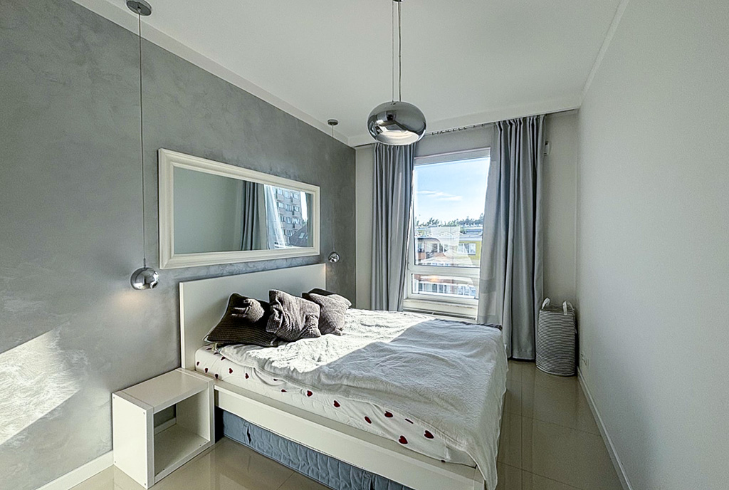 elegancka sypialnia w ekskluzywnym apartamencie na wynajem Szczecin