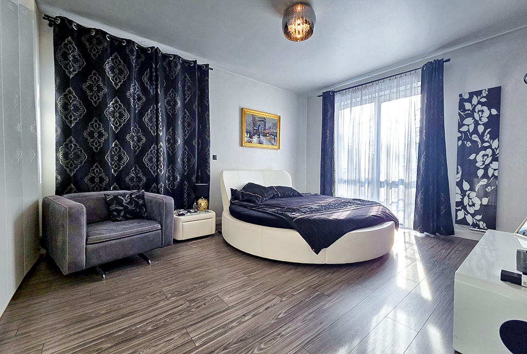 nietuzinkowa sypialnia w ekskluzywnym apartamencie na sprzedaż Katowice